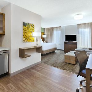 Studio Suite King Bed Non-Smoking